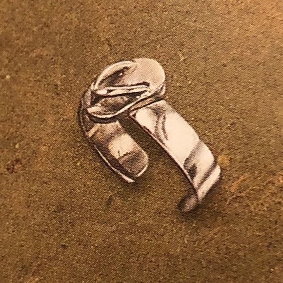 Silpada Sterling Silver Flip Flop Toe Ring O1730 - Picture 3 of 10